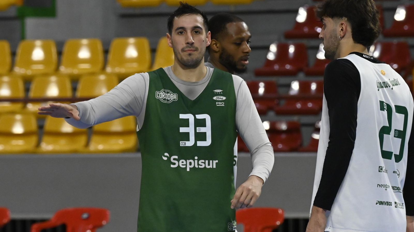 Alejandro Peralta, durante el entrenamiento de este jueves en Vista Alegre.