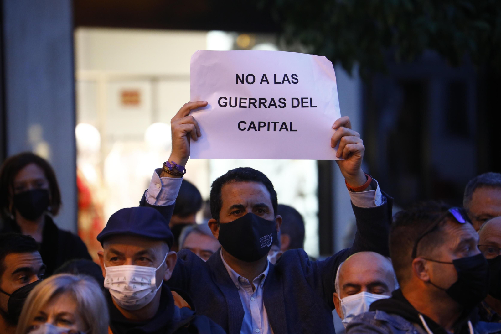 Las fotografías de la concentración en Córdoba contra la guerra de Ucrania