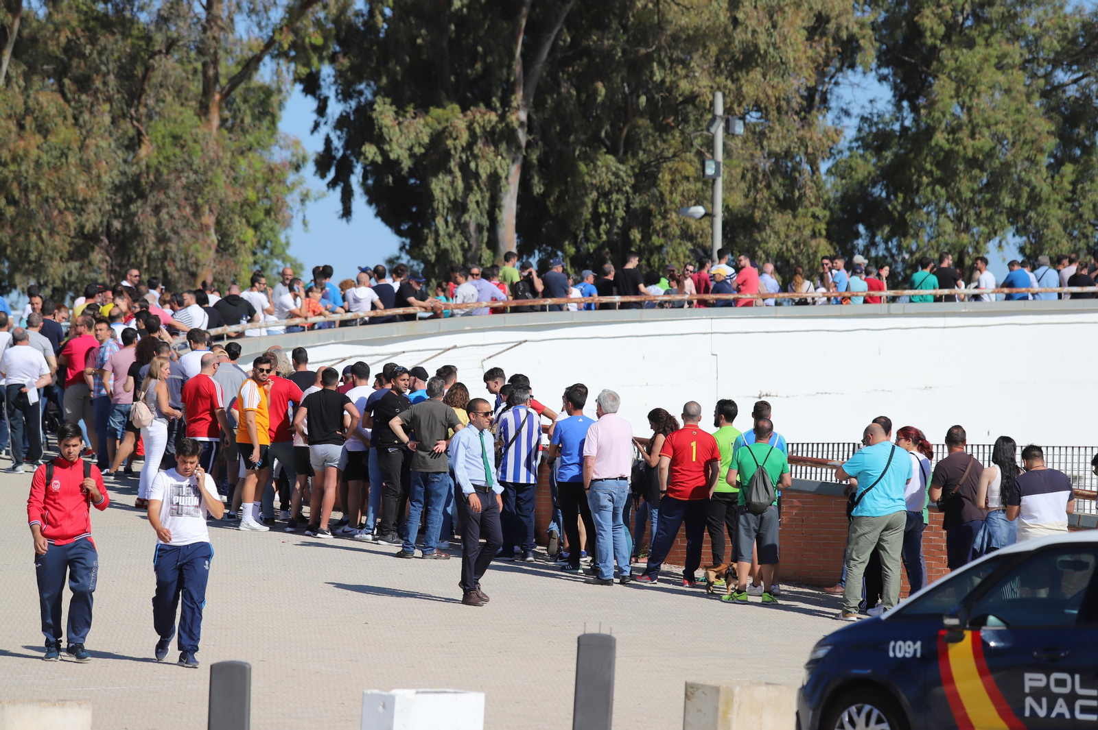 Imágenes de las taquillas del Nuevo Colombino para el Recreativo-Fuenlabrada