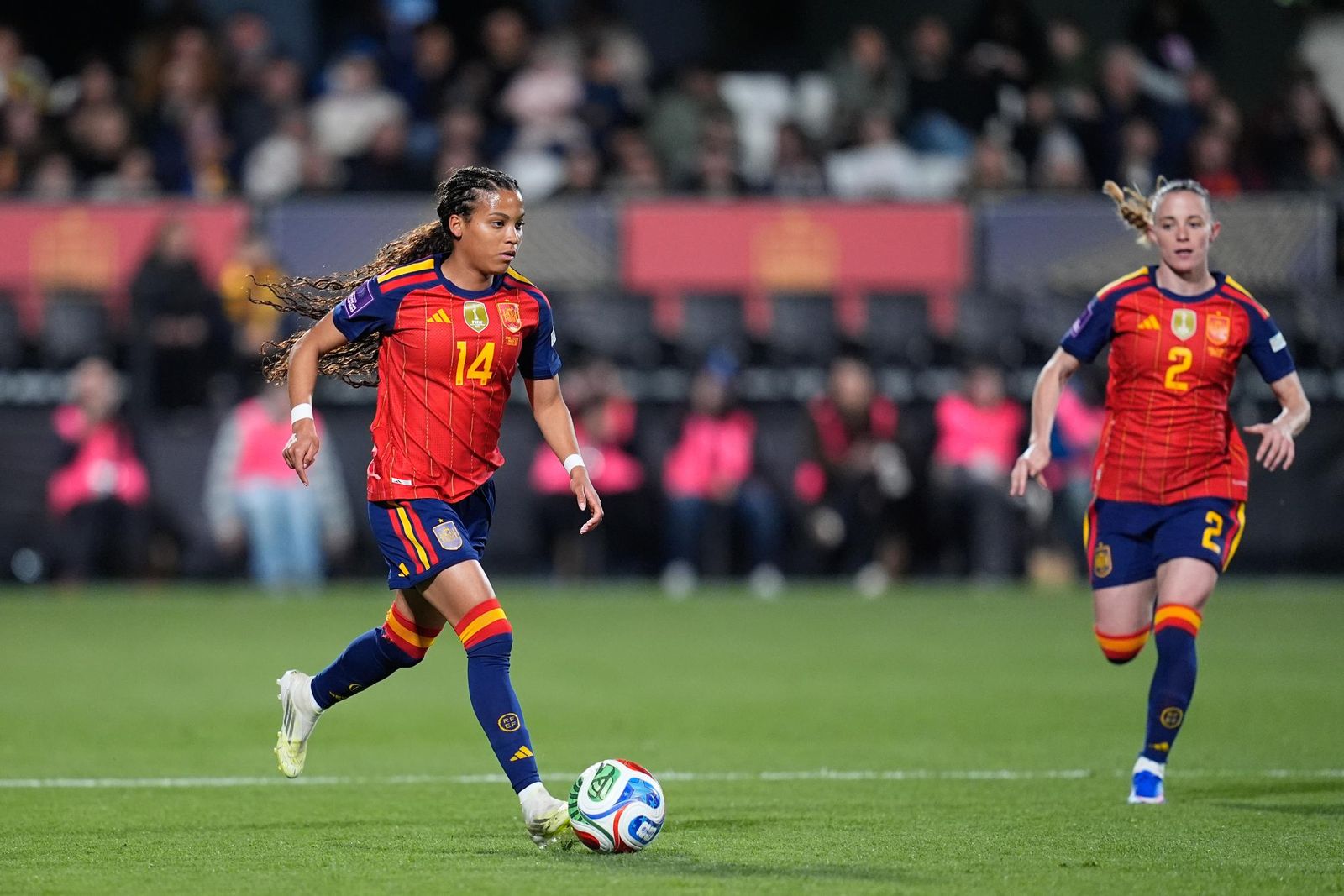 Las fotos del España-Islandia de fútbol femenino