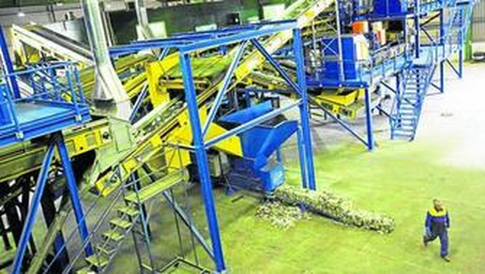 Planta de tratamiento de envases del centro ambiental de Los Ruices de Málaga.