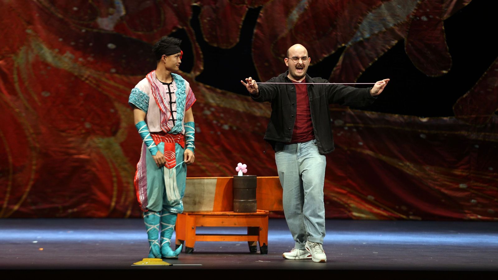 Imágenes del 'Gran Circo Acrobático de China' en el Teatro Villamarta
