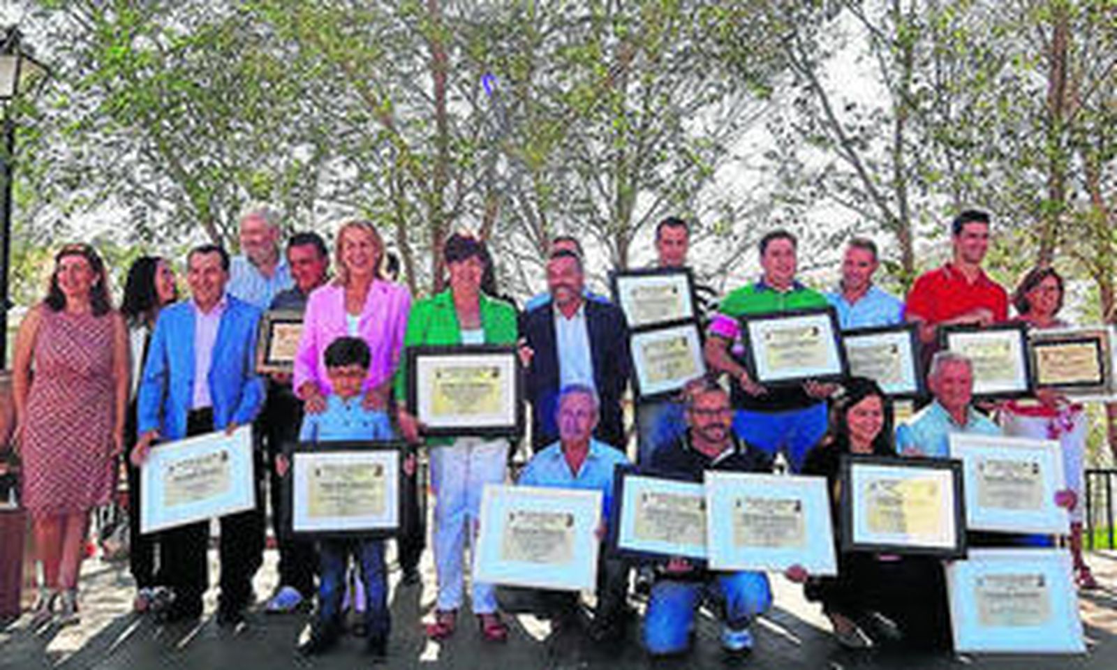 La delegada de Agricultura, Pesca y Medio Ambiente, el alcalde  de Armilla durante la inauguración de la Feria del Caballo.