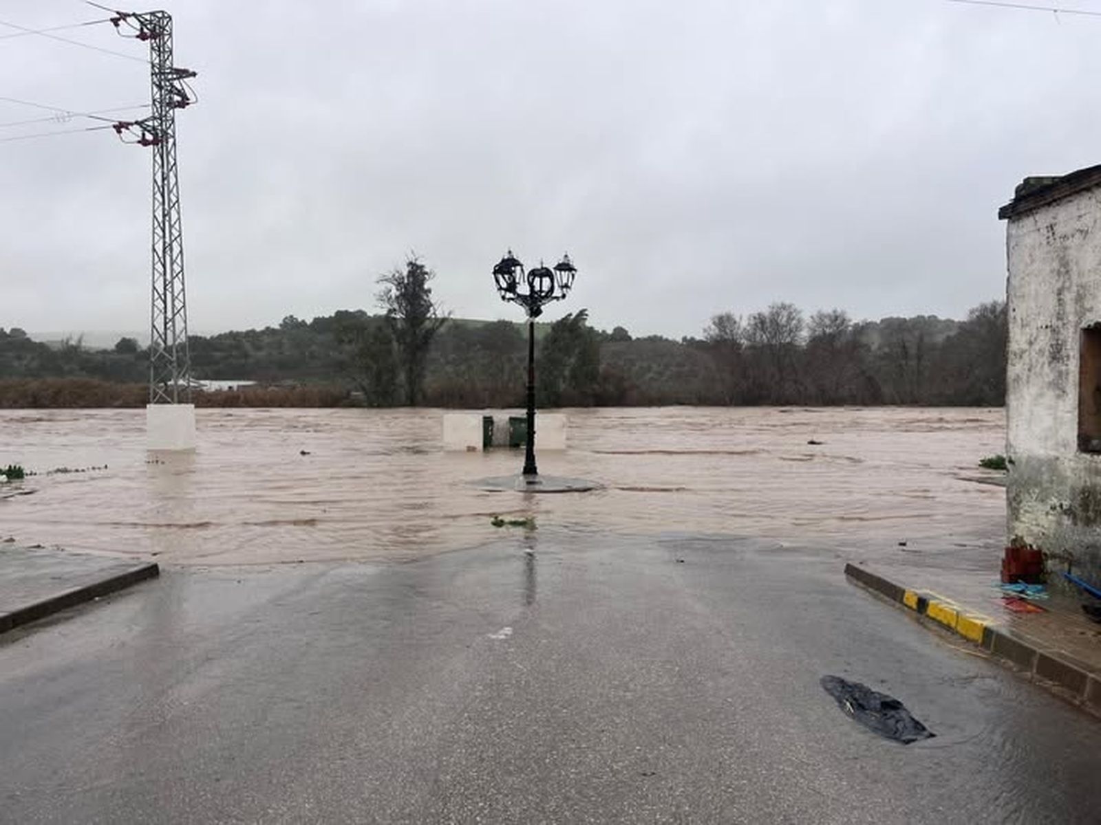 La carretera de Toleta, en Puerto Serrano.