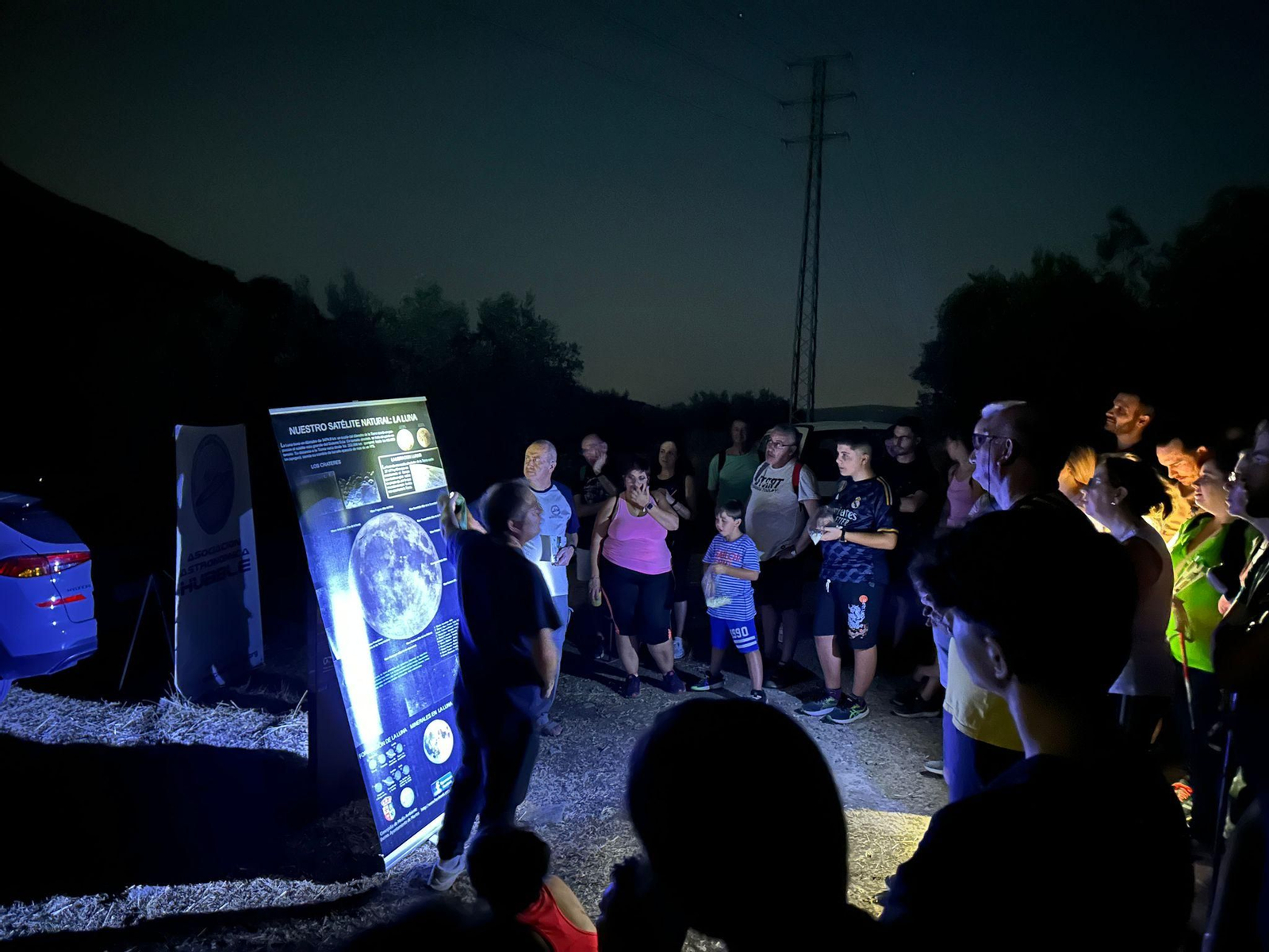 "Paseando a la luz de la luna"