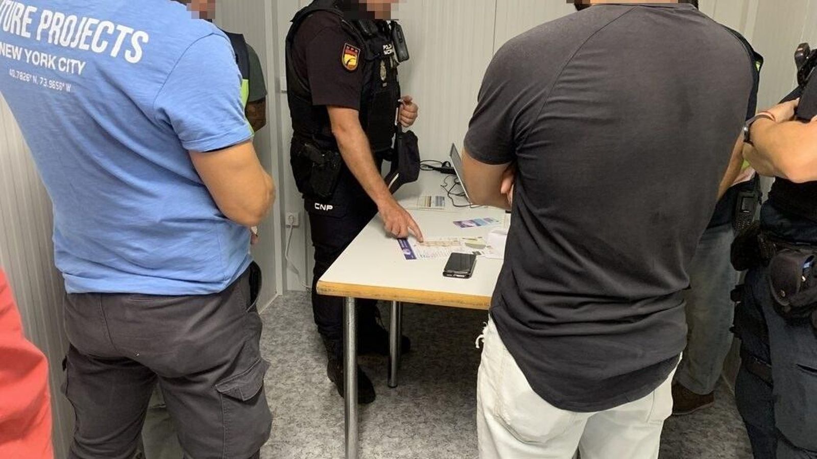 Reunión de Los Gotham con otras unidades de Policía Nacional y Policía Local. Reunión de Los Gotham con otras unidades de Policía Nacional y Policía Local.