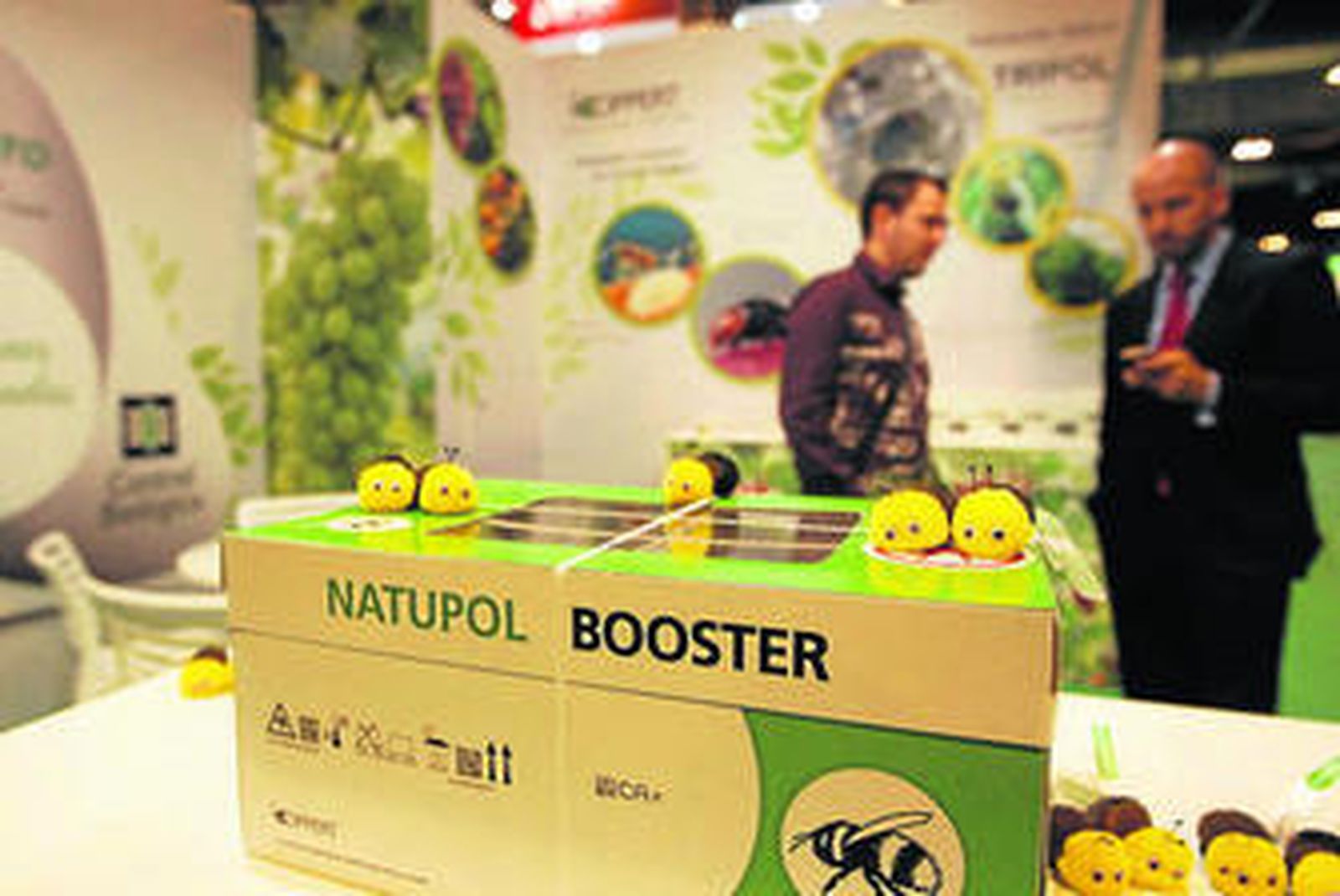 Natupol Booster se coloca de cuatro a siete días antes del inicio de la floración.