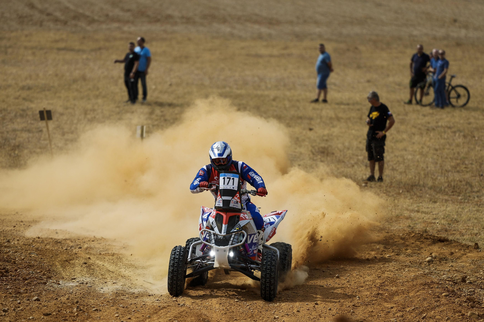 Andalucía Rally: las imágenes del 'Dakar' de Dos Hermanas | Día 1