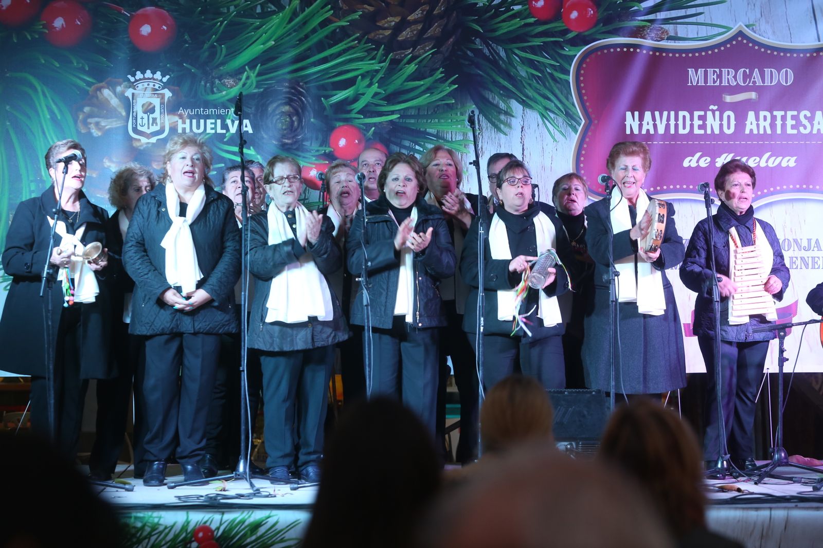 Imágenes del Coro Lazareto en la Plaza de las Monjas