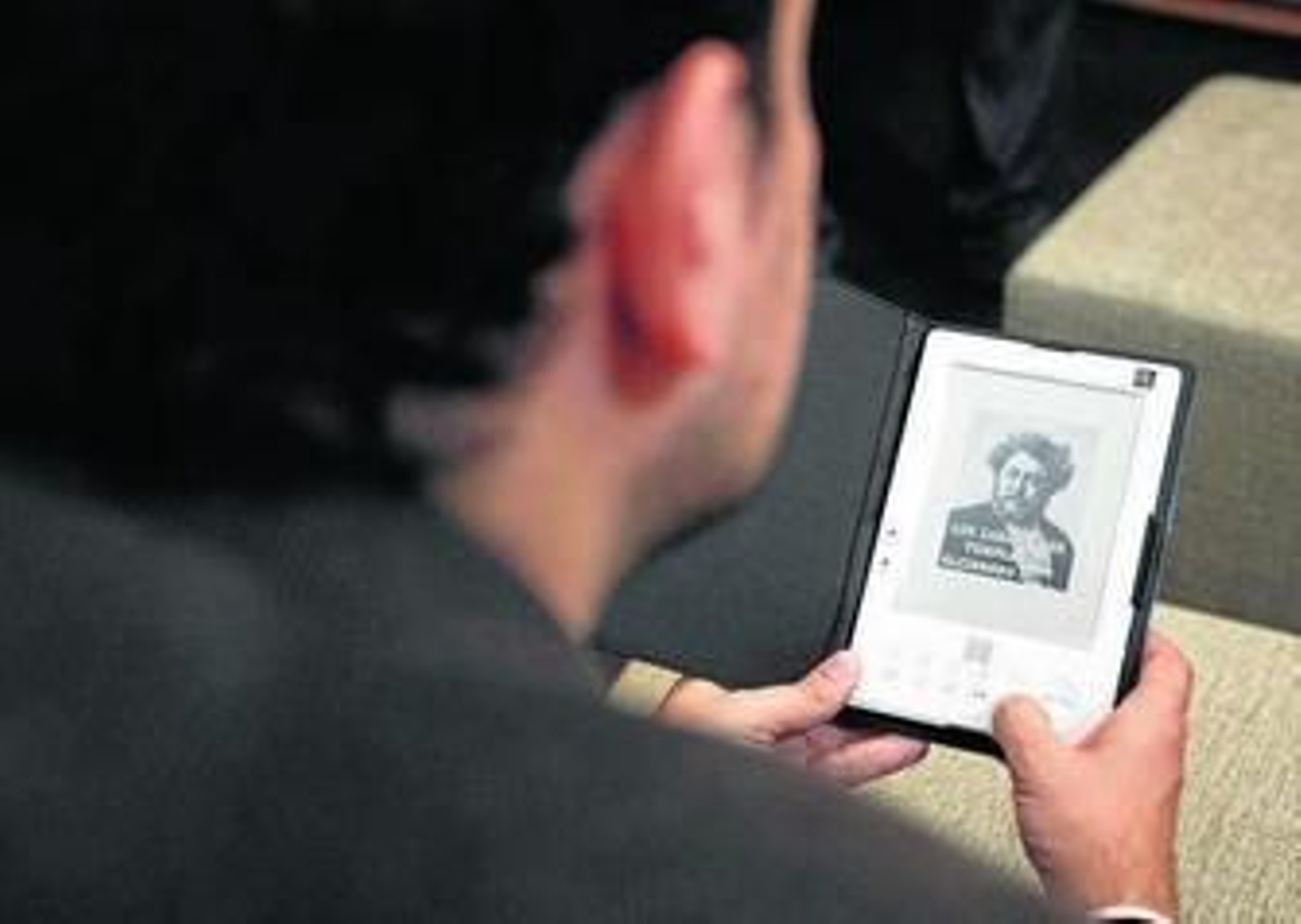 Los 'e-readers' tienen una capacidad para albergar hasta 10.000 títulos.