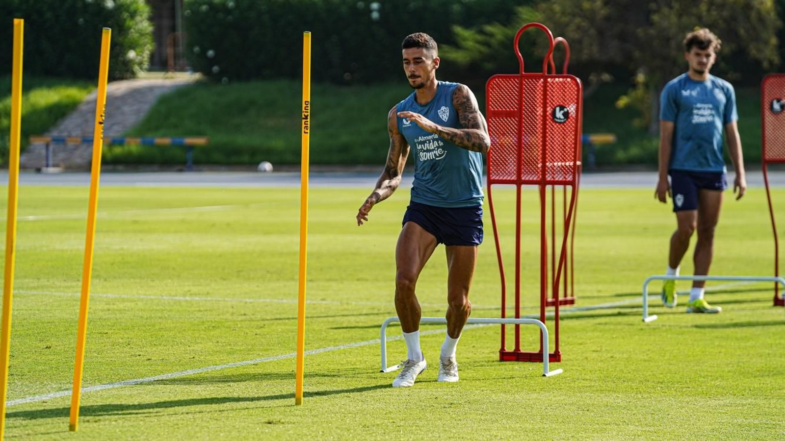 El central gallego completa un ejercicio en uno de los entrenamientos del equipo. El central gallego completa un ejercicio en uno de los entrenamientos del equipo.