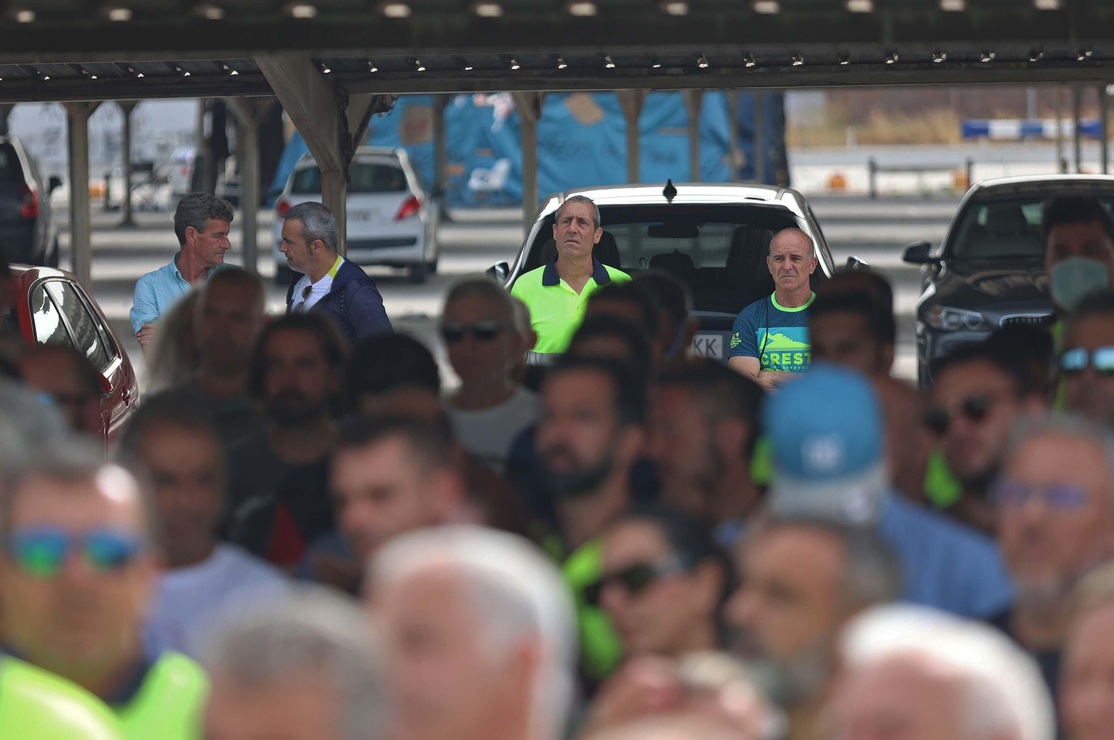 Imágenes de la asamblea de los huelguistas de Acerinox