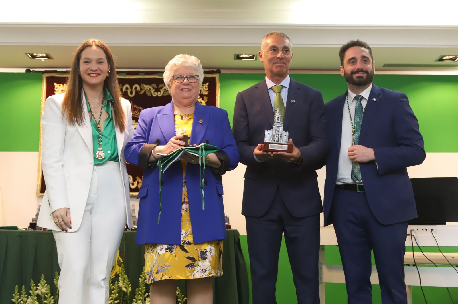 Las fotos de los galardonados del 28-F en Los Barrios.