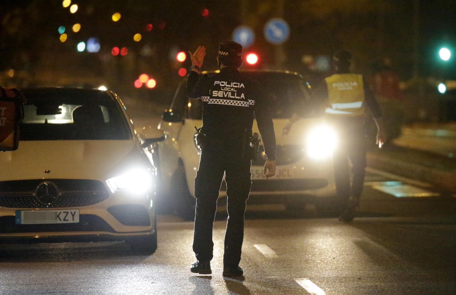 Así fue el control policial para evitar disturbios contra el toque de queda en el Cerro-Amate