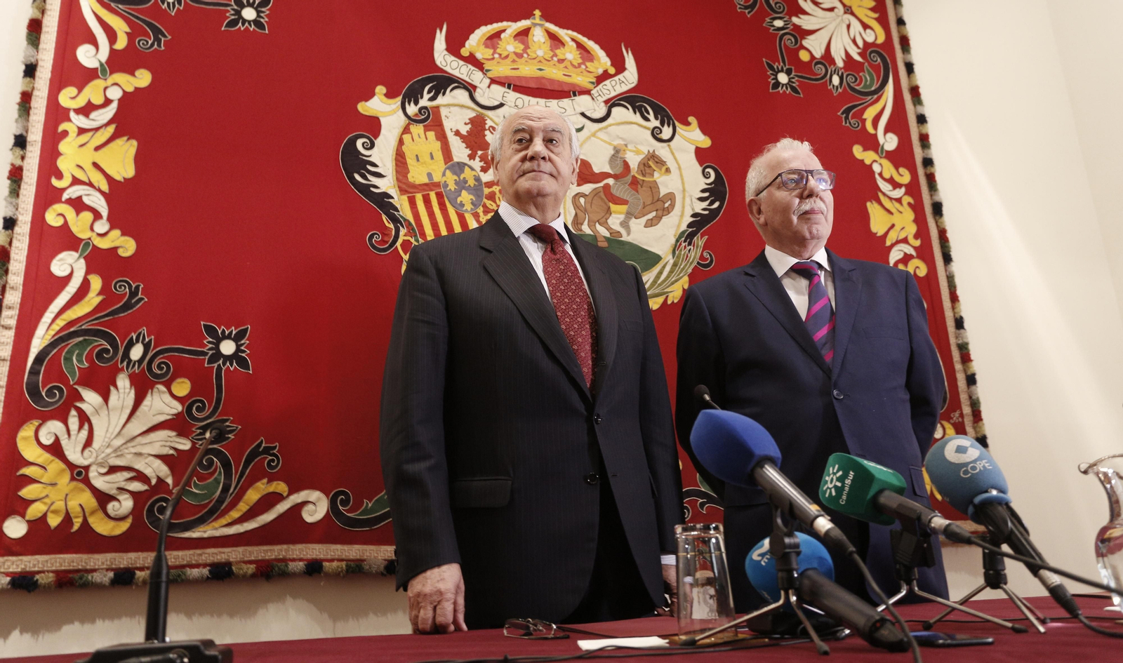 El empresario Ramón Valencia, junto al consejero de la empresa Pagés, Pedro Rodríguez Tamayo