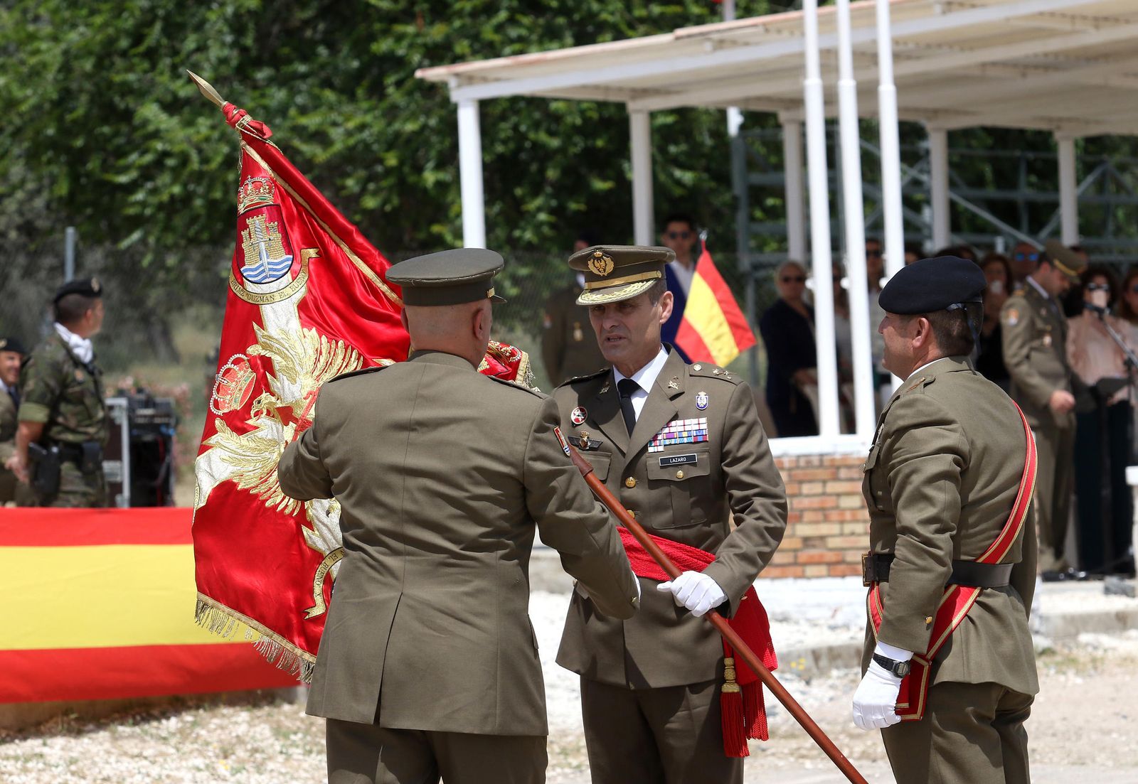 El general Aroldo Lázaro toma posesión como jefe de la Brigada Guzmán el Bueno X.