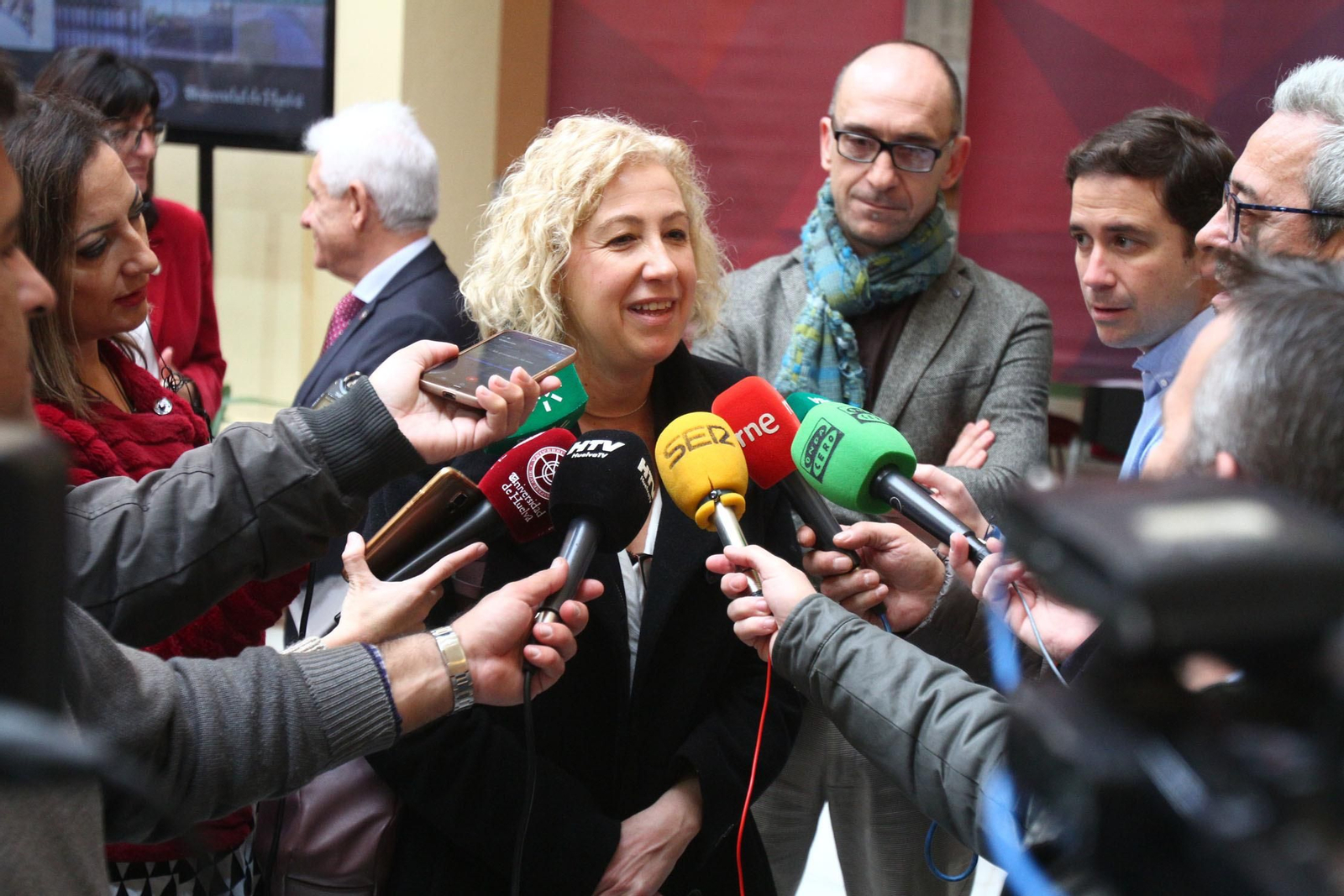 Imágenes de la presentación del estudio sobre 'El impacto económico, social y cultural de la UHU en la provincia'