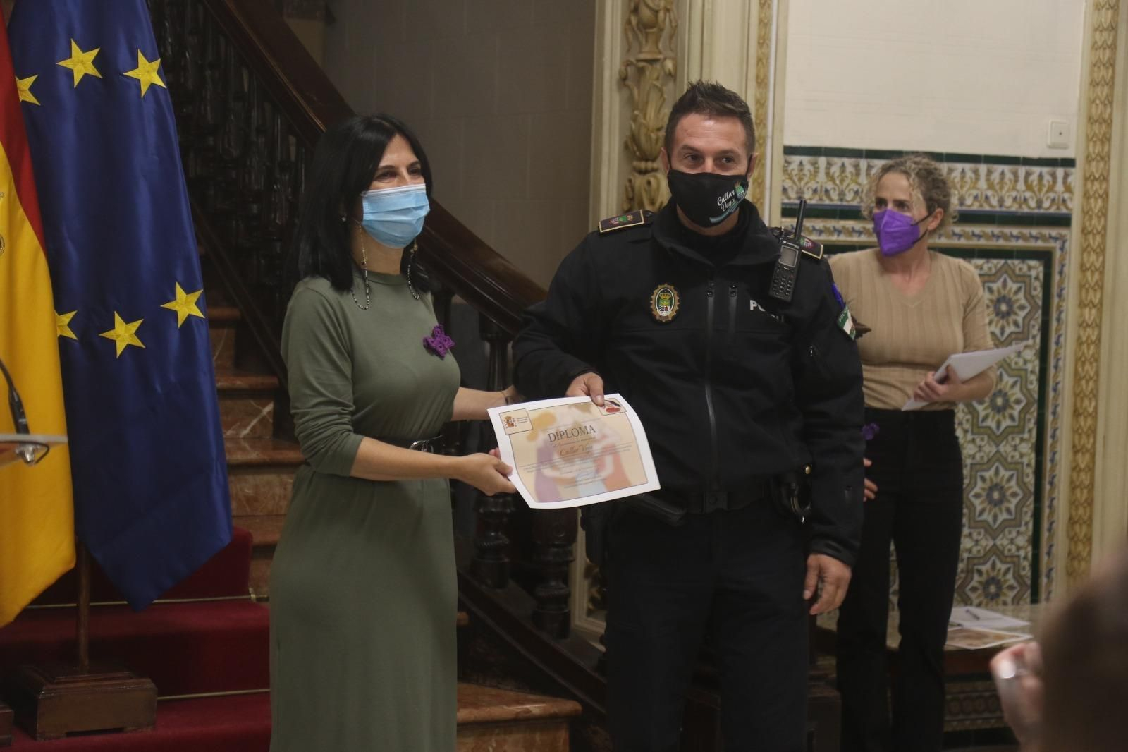 Fotos: las imágenes de la mañana del Día Internacional por la Eliminación de la Violencia Contra las Mujeres en Granada