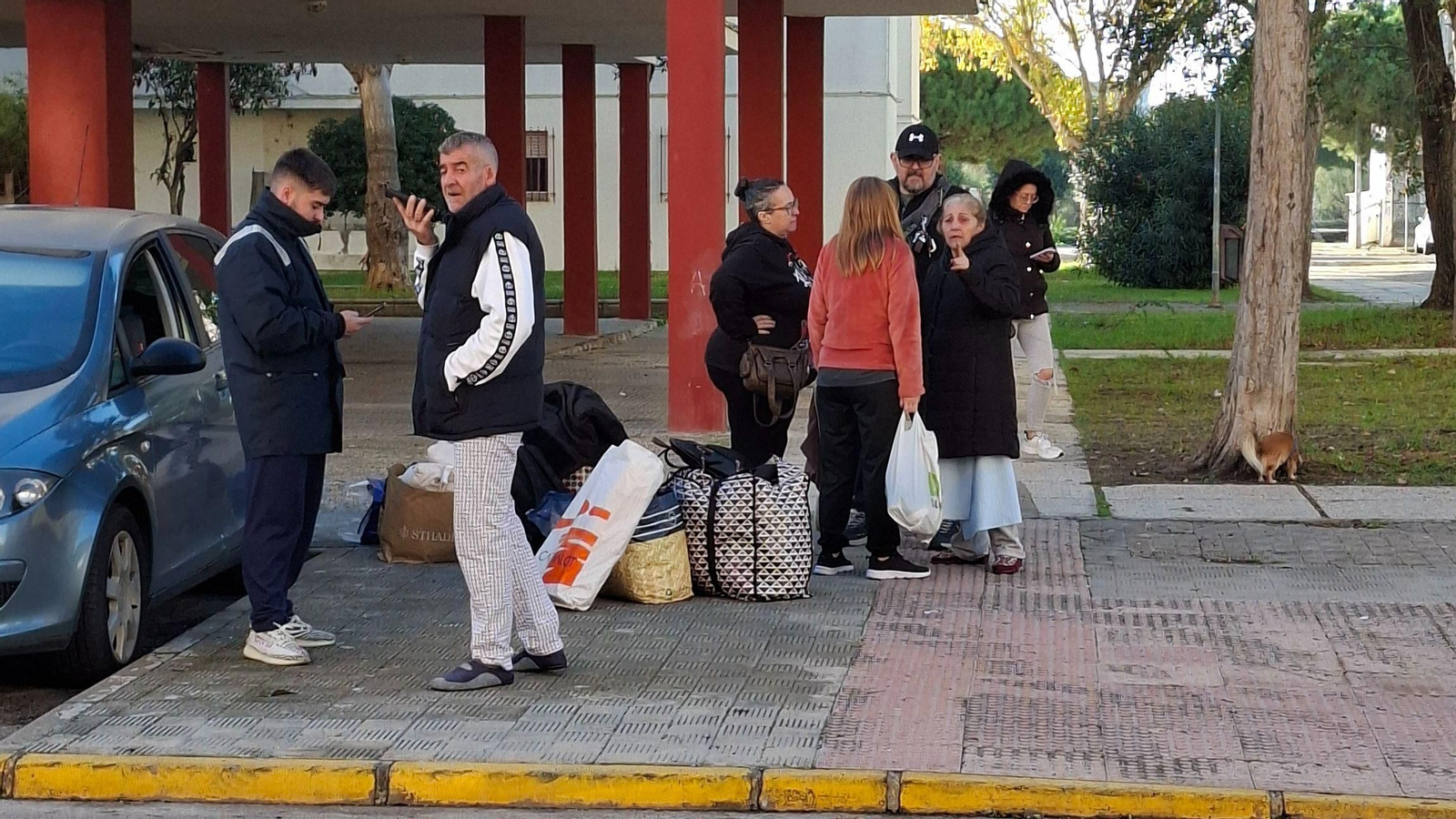 Vecinos desalojados del Edificio Miramar del Río San Pedro