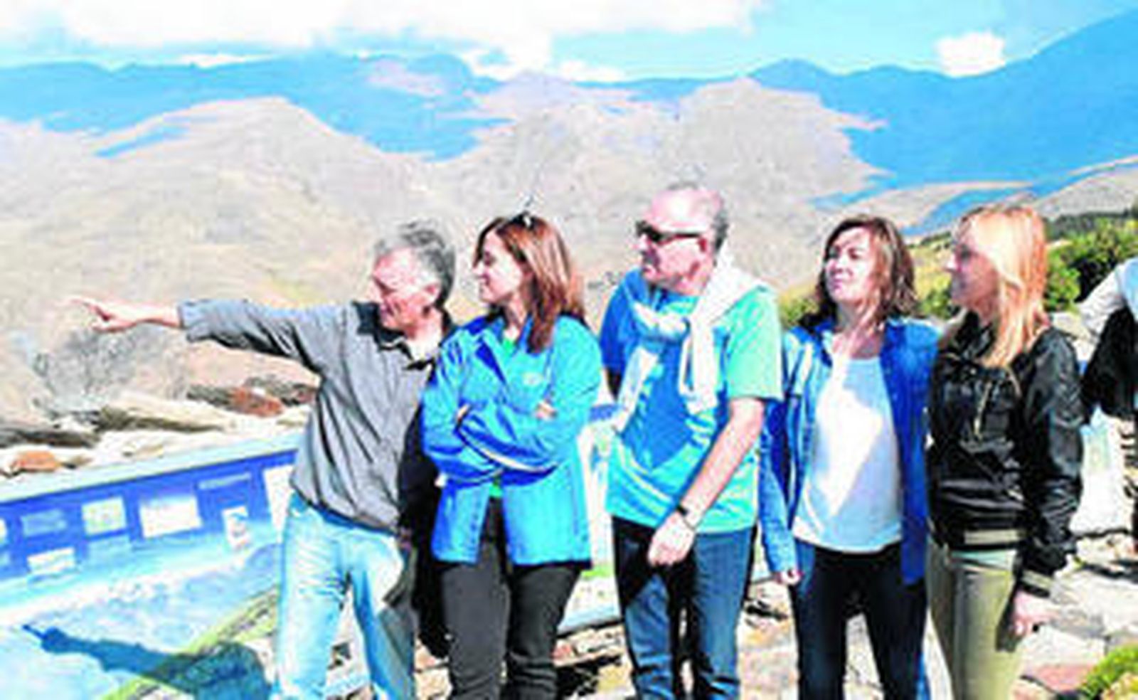 El SIAC presta estos servicios en régimen de concesión con empresas locales.