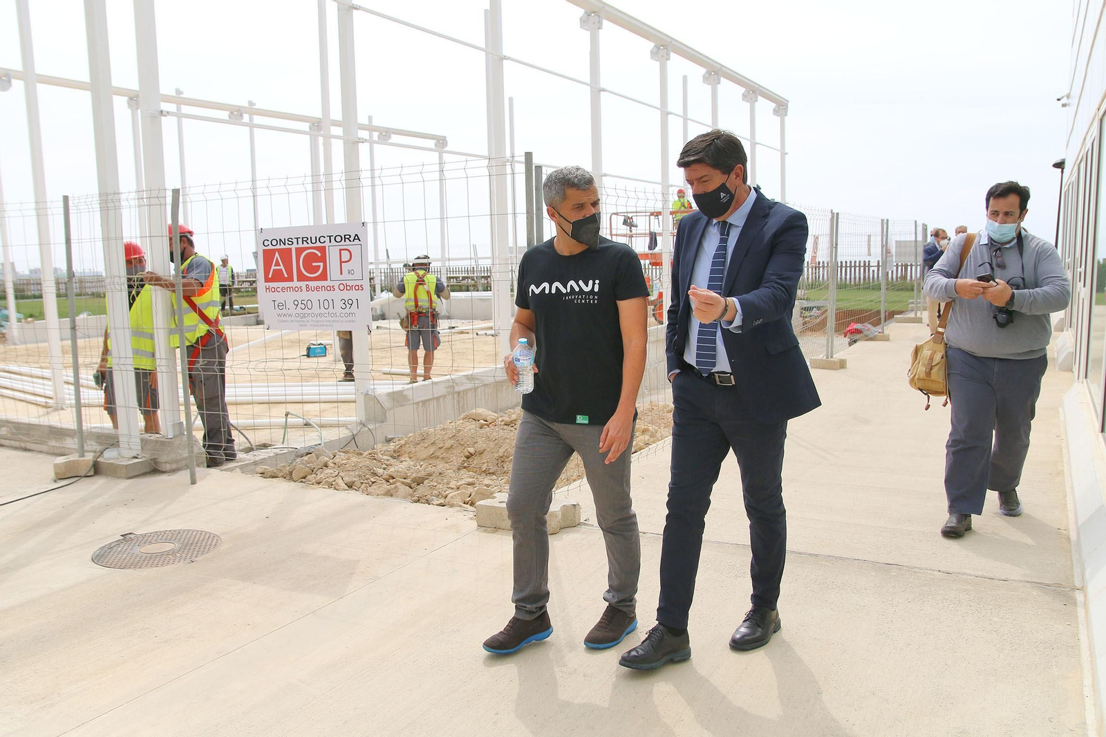 Fotogalería de la visita de Juan Marín a Kimitec, al PITA y a Unica Group