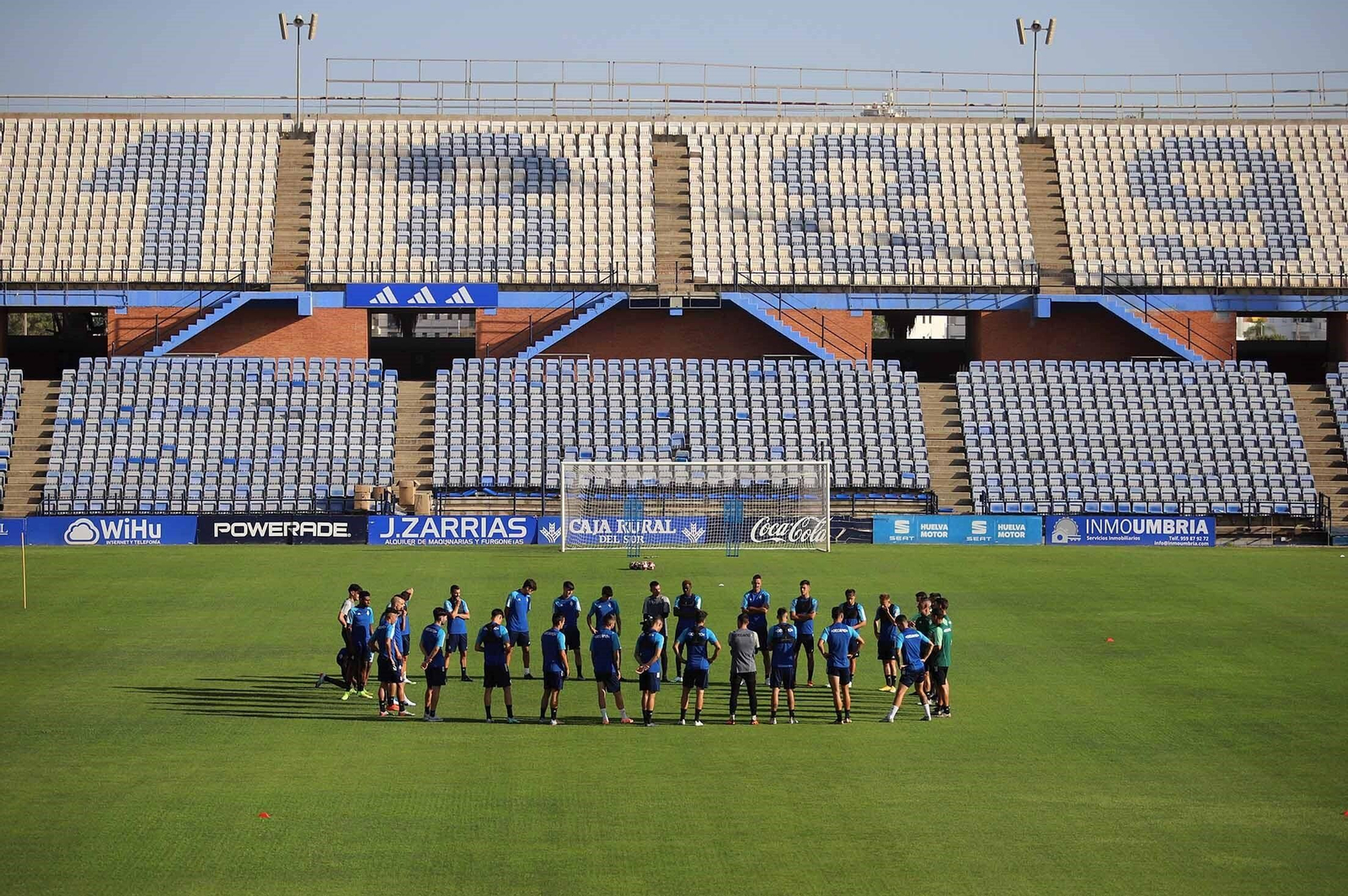 Entrenamiento del Recre en el Nuevo Colombino.