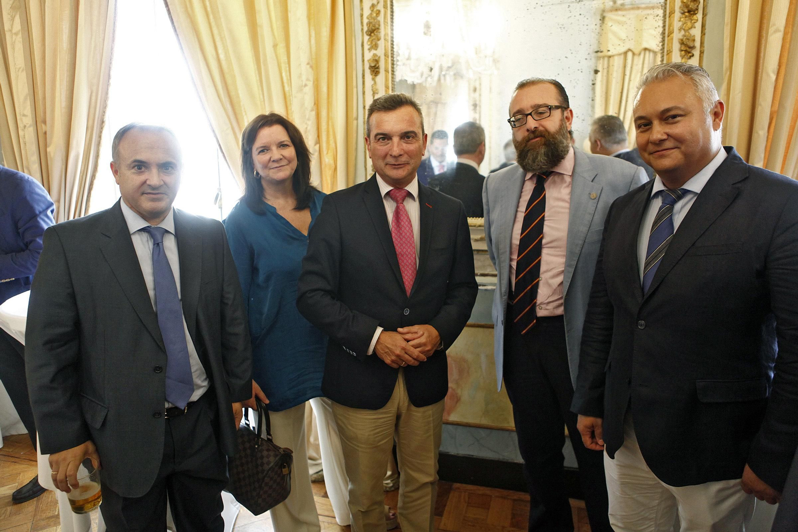Óscar Sordo, Maribel Cosano, el rector Eduardo González Mazo, Manuel Vázquez y Domingo Villero.