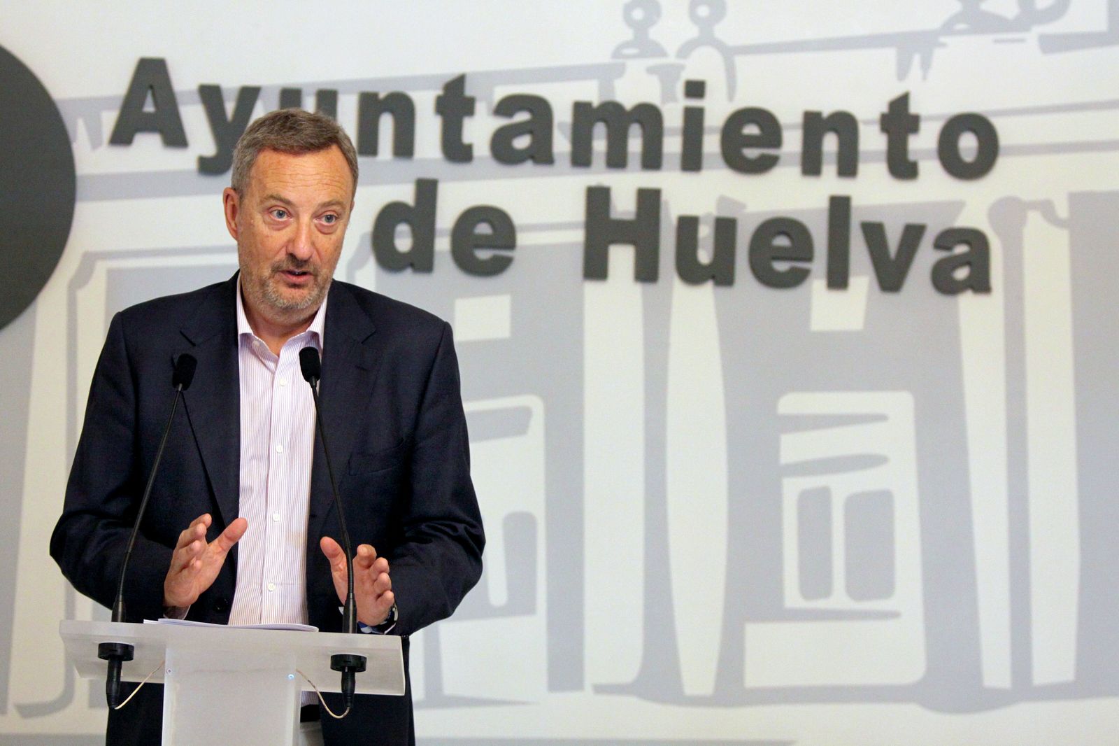 El concejal de Urbanismo, Manuel Gómez, en rueda de prensa.