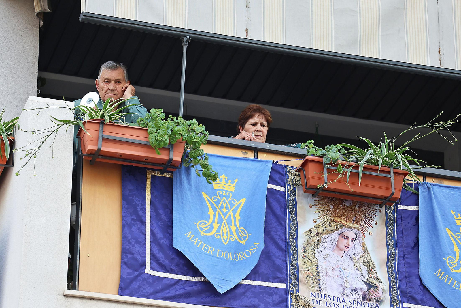 Imágenes de la VIrgen de Los Dolores por su barrio de las Colonias