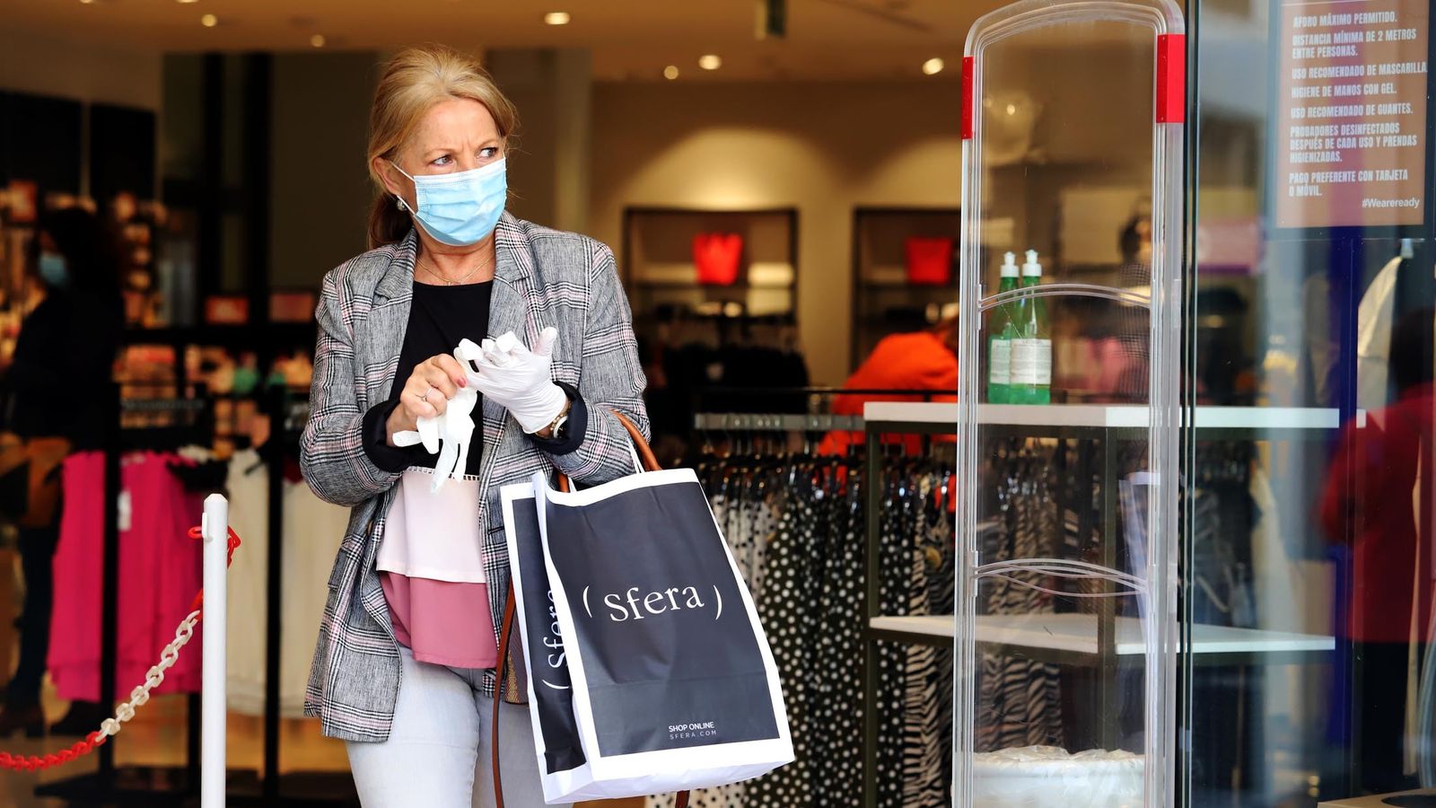 Un comercio en la capital onubense.
