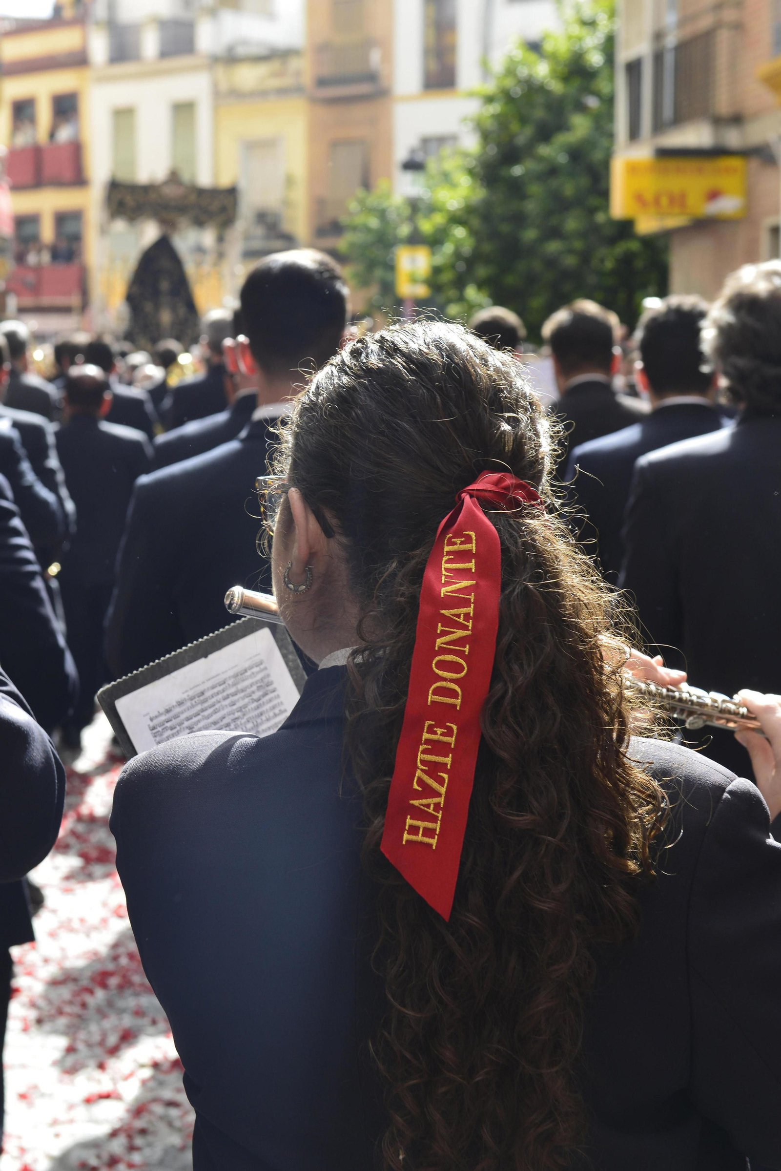 Salida de la Hermandad de la Cena