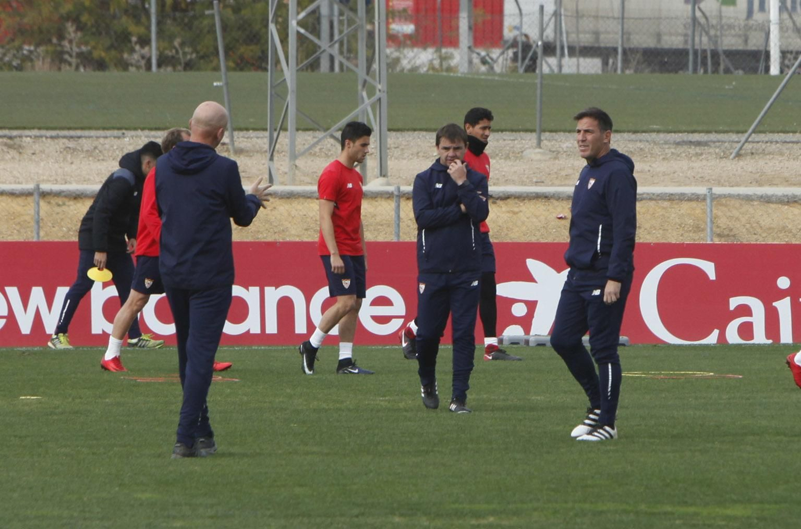 Berizzo, junto con el que cubrirá su baja en su ausencia, Ernesto Marcucci.