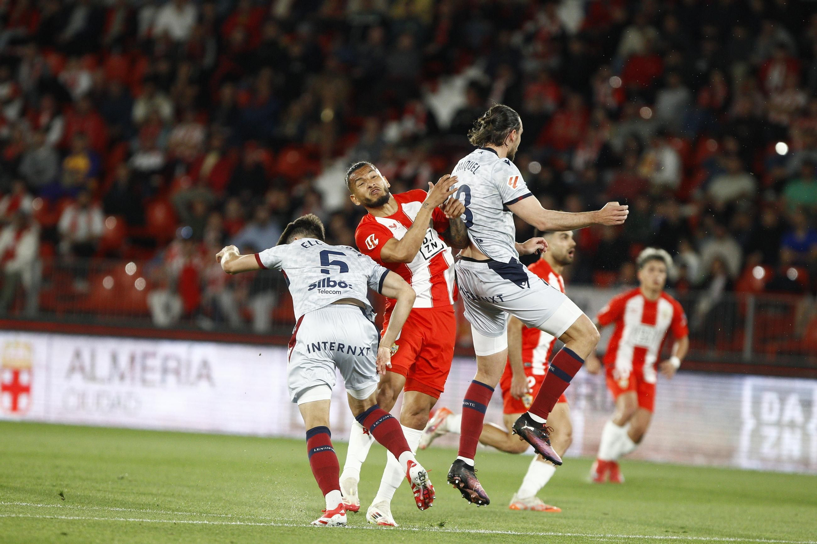 Las mejores imágenes del partido U.D. Almería-Levante U.D.