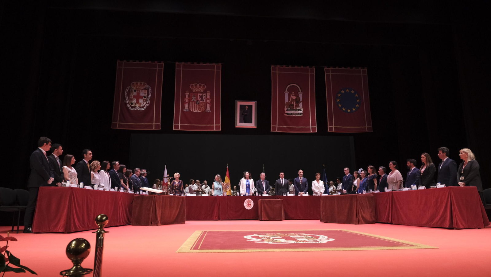 Imágenes de la constitución de la Corporación Municipal de almería, con María Vázquez como Alcaldesa