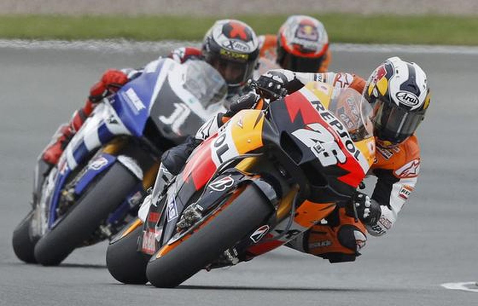 Dani Pedrosa vence en Alemania por delante de Lorenzo y Stoner. / Reuters
