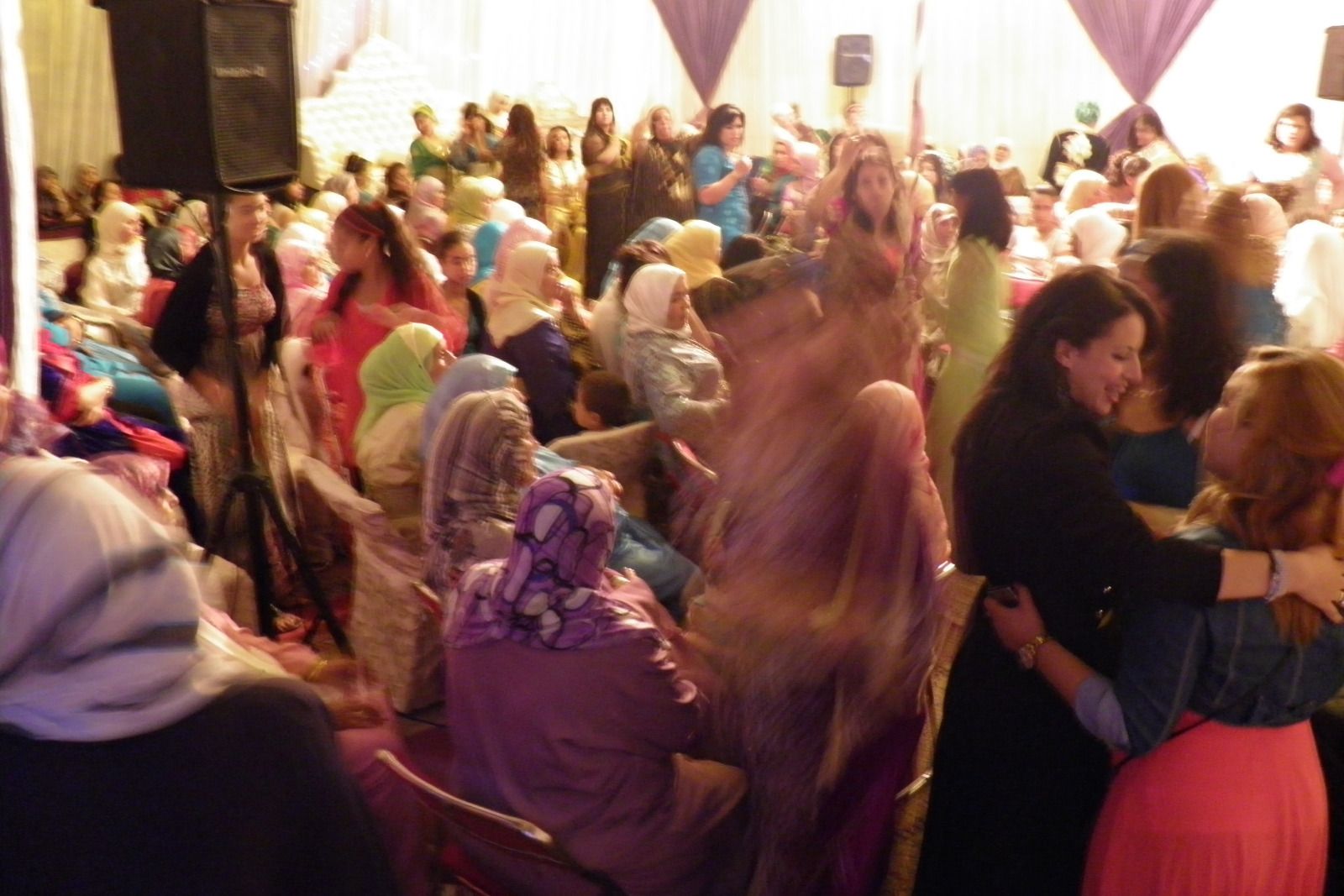 Fiesta de celebración de una boda musulmana celebrada en España.