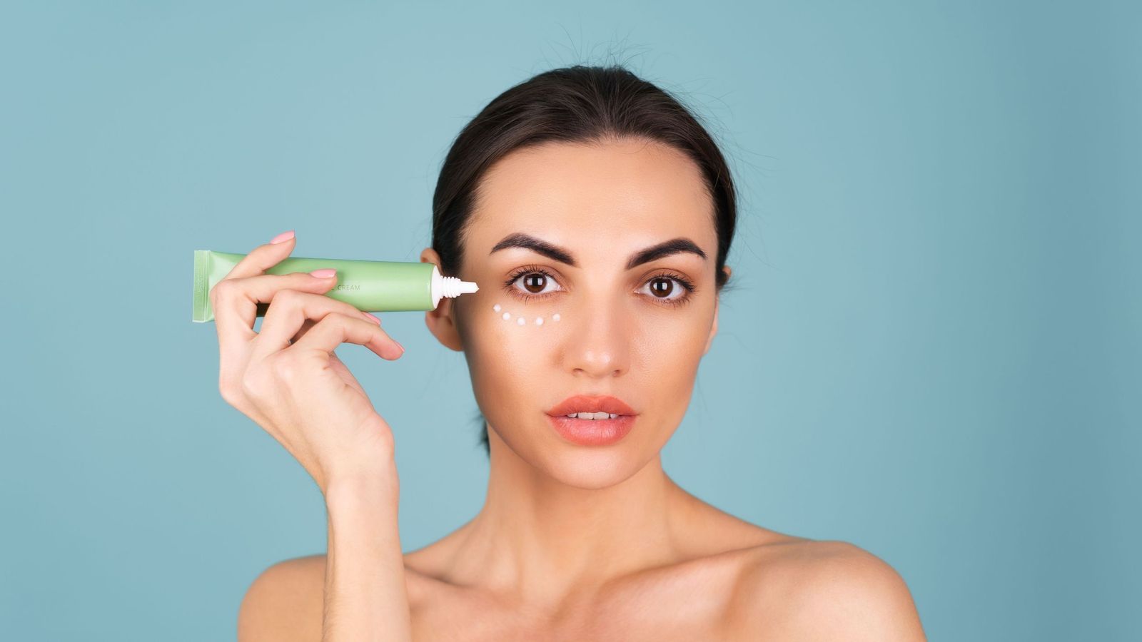 los correctores que cubren, iluminan y suavizan la zona del contorno de ojos