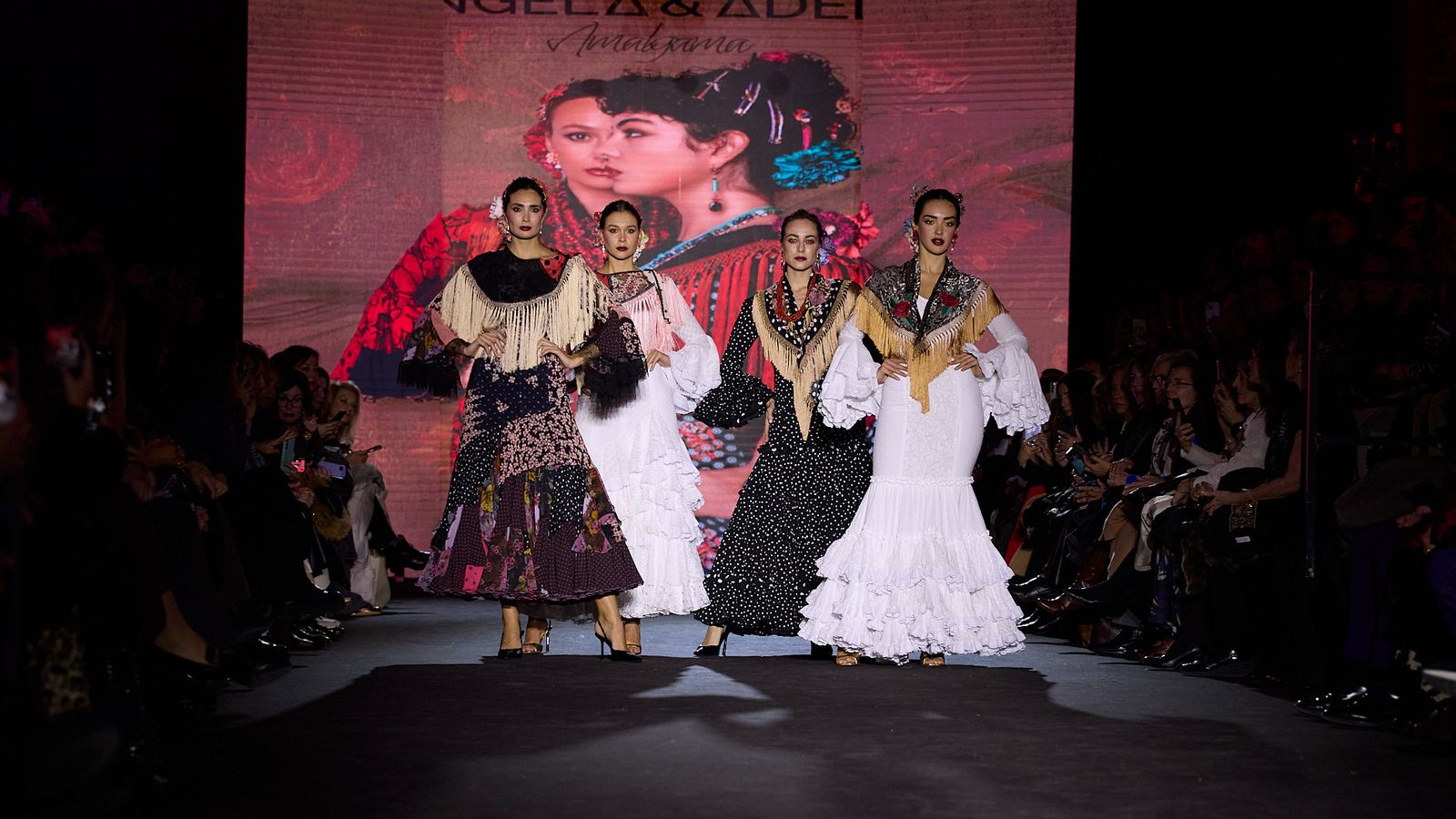 El desfile de Ángela & Adela en We Love Flamenco 2026, todas las fotos