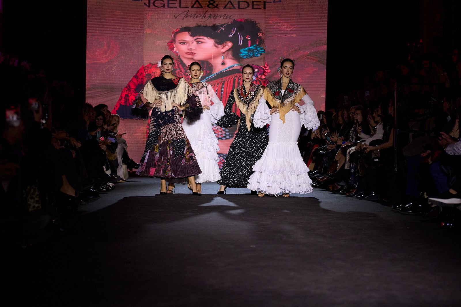 El desfile de Ángela & Adela en We Love Flamenco 2026, todas las fotos