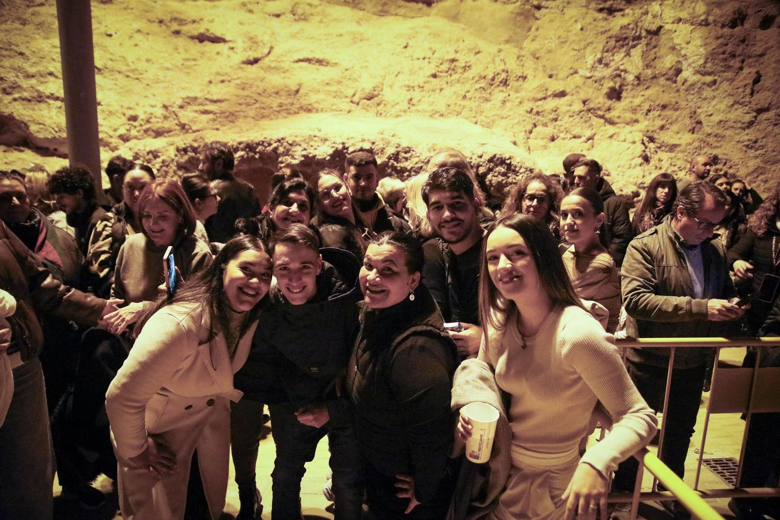 La Noche de las Candelas del Mesón Gitano de Almería, en imágenes