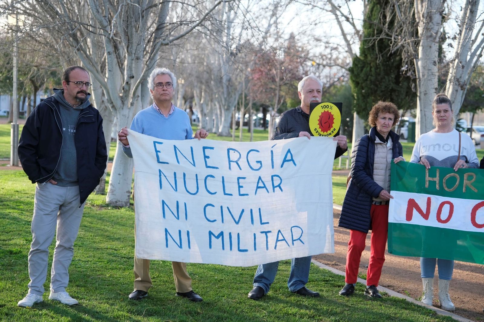 Plantan un nuevo ginkgo en Córdoba por el aniversario del accidente de Fukushima, en imágenes