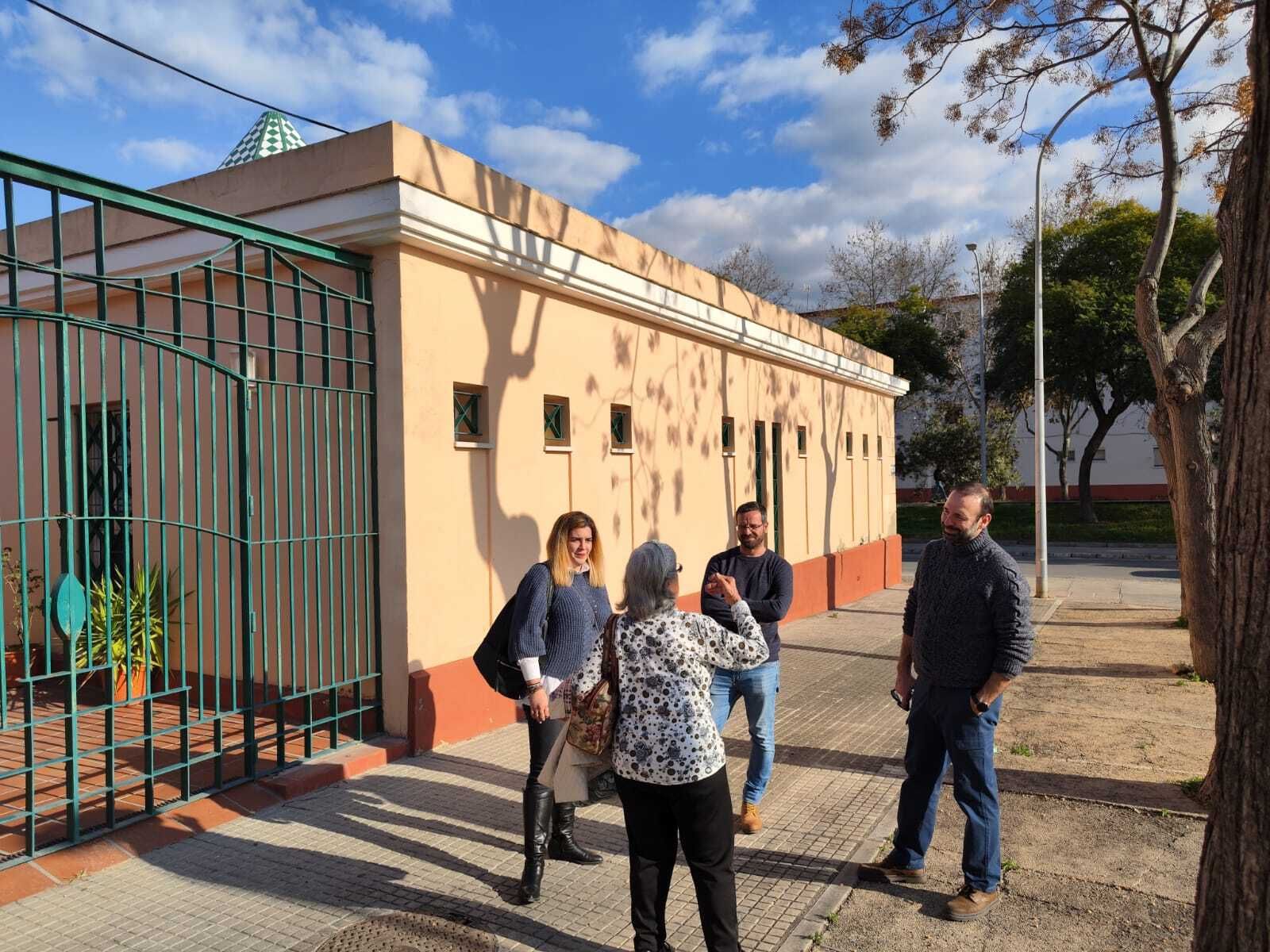 Miembros de Unión Portuense, durante la visita.