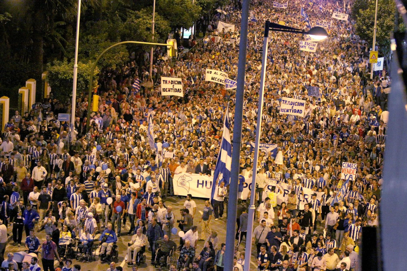 Así vivió Huelva la manifestación 'Huelva por su Recre'