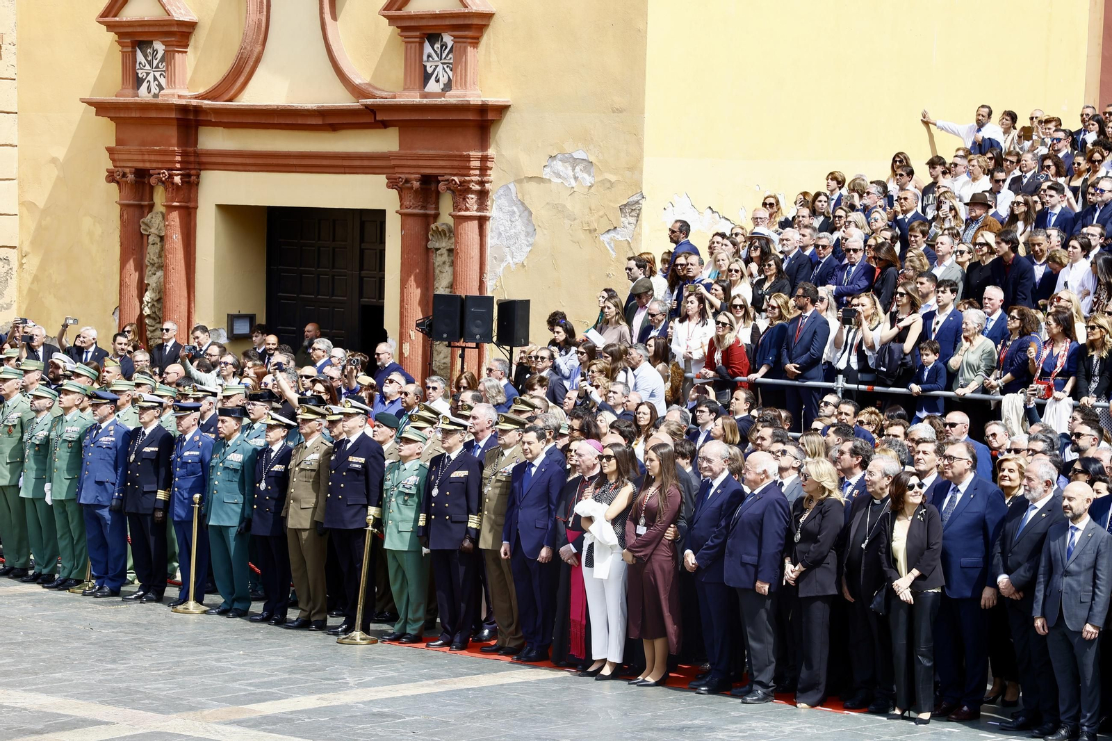 Las fotos de la Legión en el traslado del Cristo de Mena en Málaga este Jueves Santo
