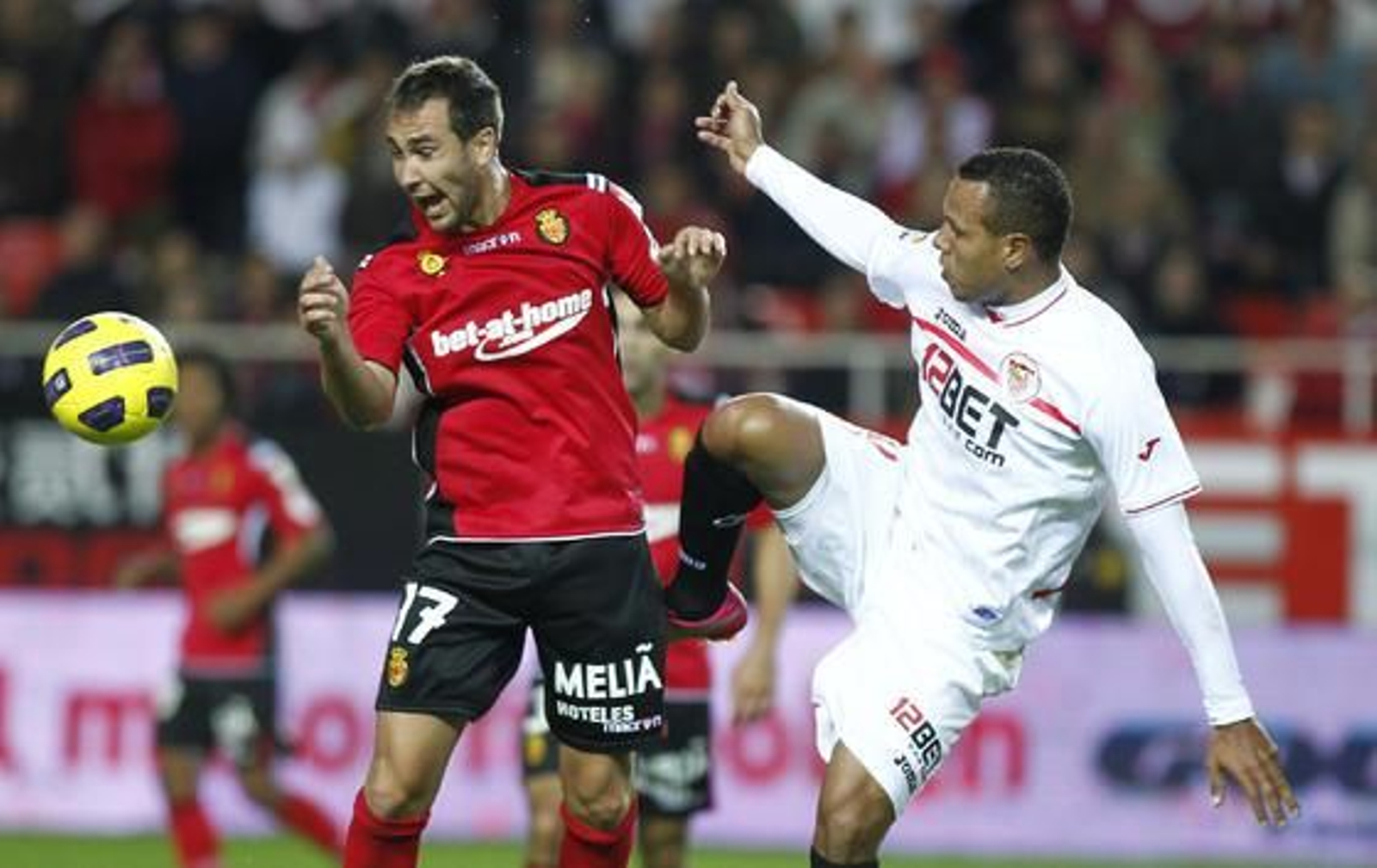 Los de Manzano caen en casa tras un gol del Webo en el minuto 90.

Foto: Antonio Pizarro