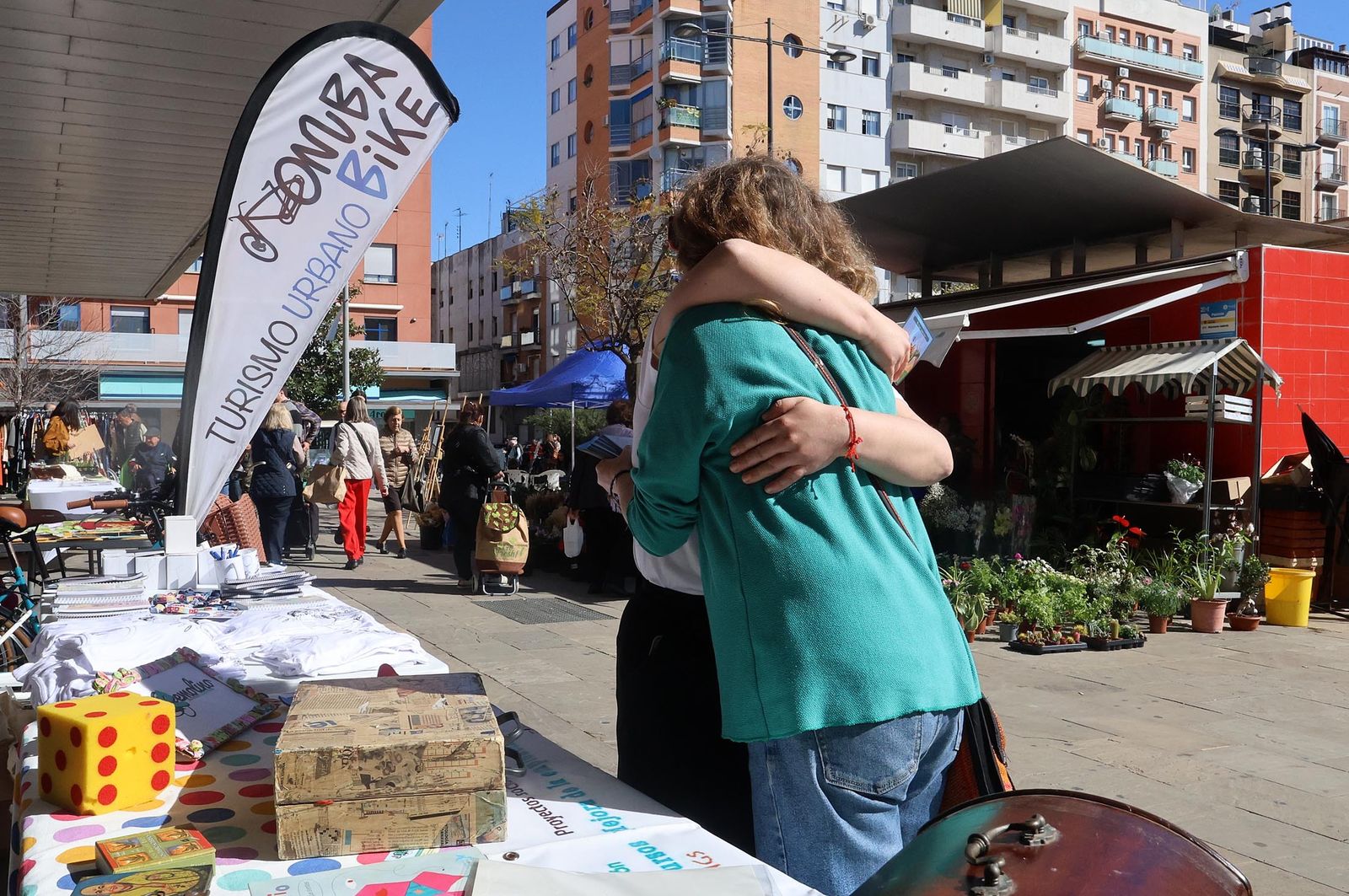 Imágenes del ambiente en la mañana del sábado en Huelva