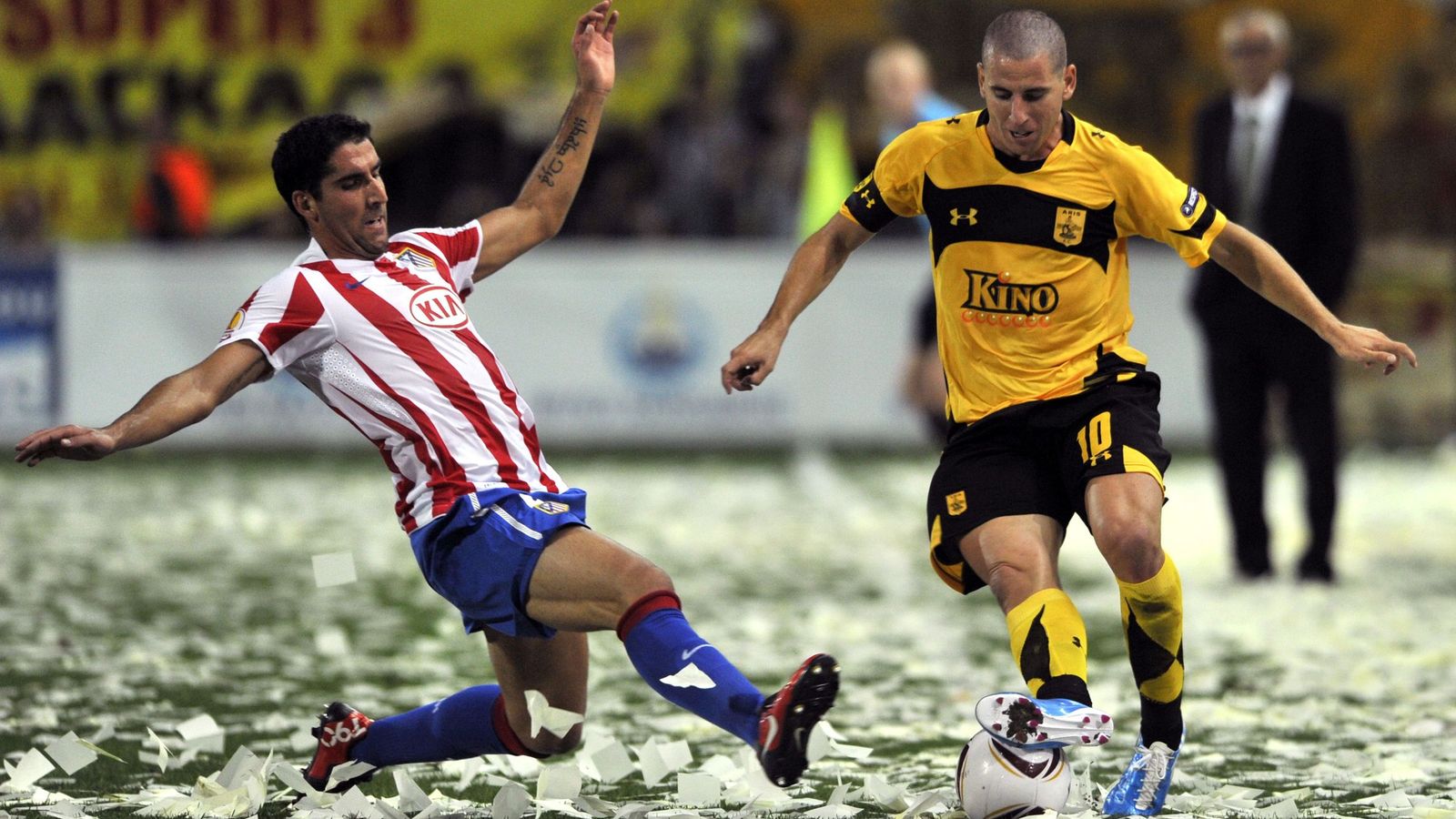 Koke, en un partido contra el Atlético de Madrid con el Aris.