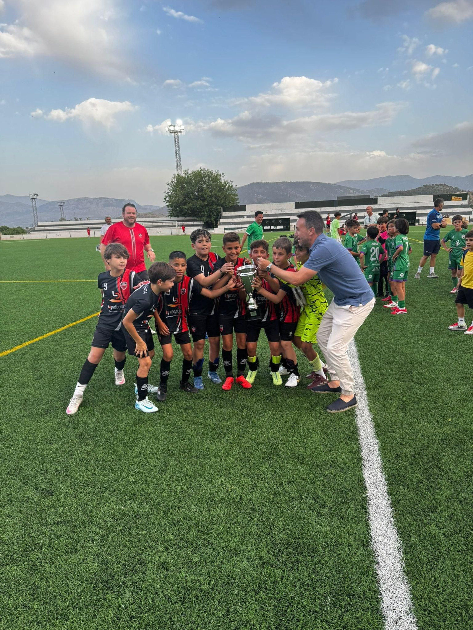 Fiesta del fútbol base en los Trofeos Antoñete y Didi, en imágenes Fiesta del fútbol base en los Trofeos Antoñete y Didí, en imágenes