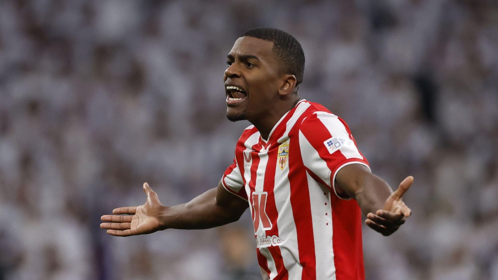 Akieme, indignado con lo que estaba viendo en el Bernabéu