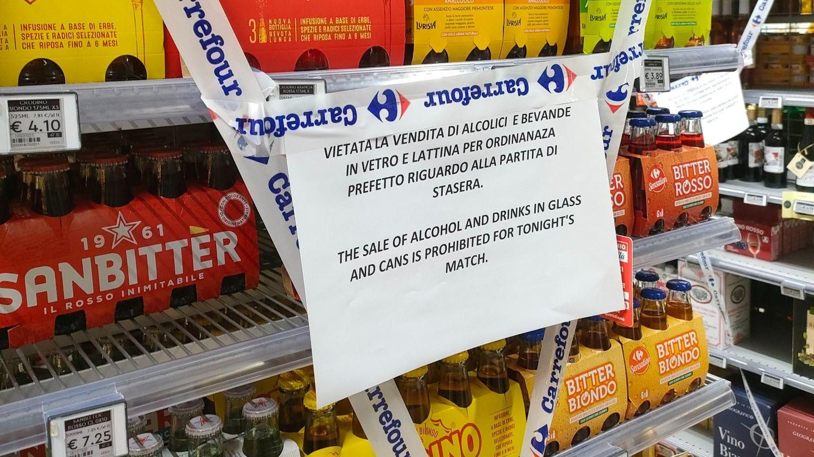 El cartel con el que algunos establecimientos han precitado las bebidas alcohólicas en Florencia